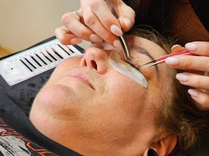 JS Beauty Lounge - Jannine Neujahr & Samira