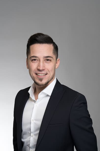 Mannheimer Versicherung Köln - Seckin Özlü