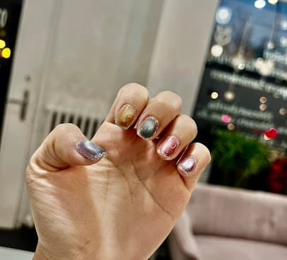 Aura Nails & Massage Lounge